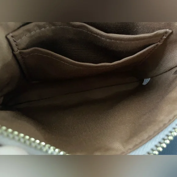 DEAL‼️Corner Zip Wristlet In Signature Canvas/ Pouch In Signature Canvas NWOT - Picture 7 of 12